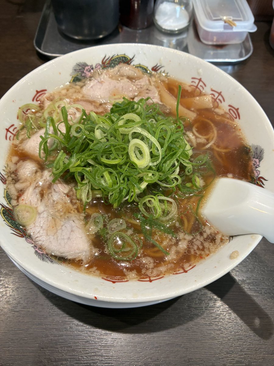 ティグル tweet media