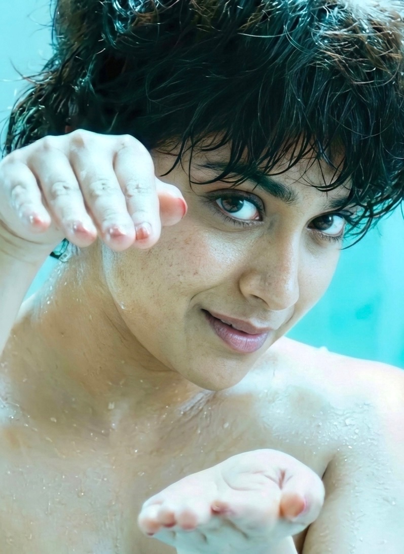 After my rich sugardaddy aged 66 went to sleep,sissy me was so aroused🫦so I went down dressing like a slut to give lemon juice to our Gardner🤭and whispered I’m going to bath🫦confused him followed me to the bathroom, seeing me in towel his 13inch dick erupted👅Uff what a day🤭