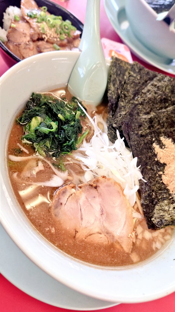 山岡家さん

これのつけ麺まじでまじでまじでやって下さい
最強にうめぇです。
