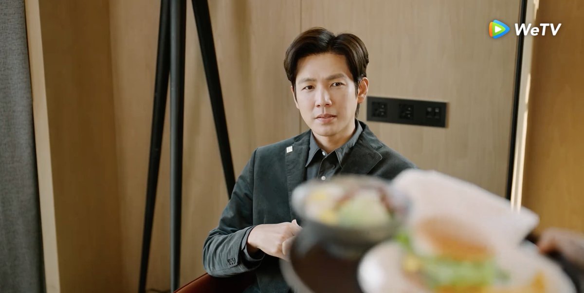 ​🌕MiddayMoon☀️ tweet media