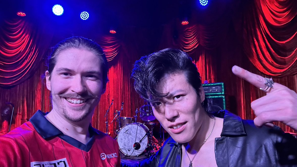 Grey Wolfe tweet media