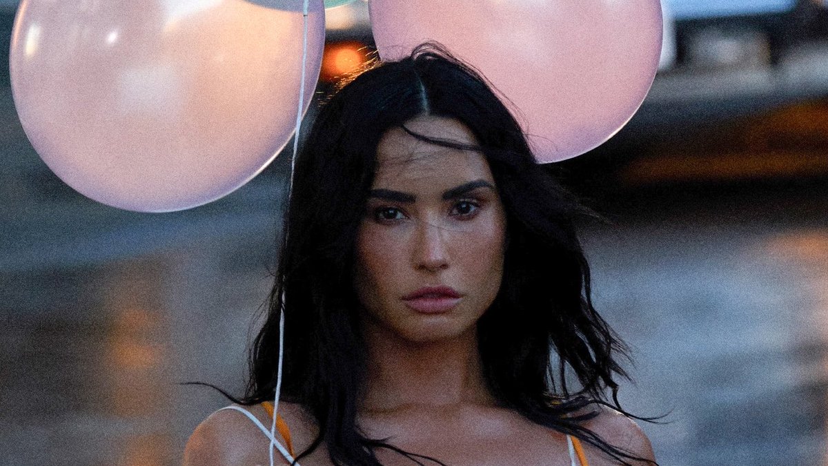 “It’s Not That Deep… Unless You Want It To Be” será lançado no mesmo dia que Demi Lovato se apresenta no Madison Square Garden. 🎈