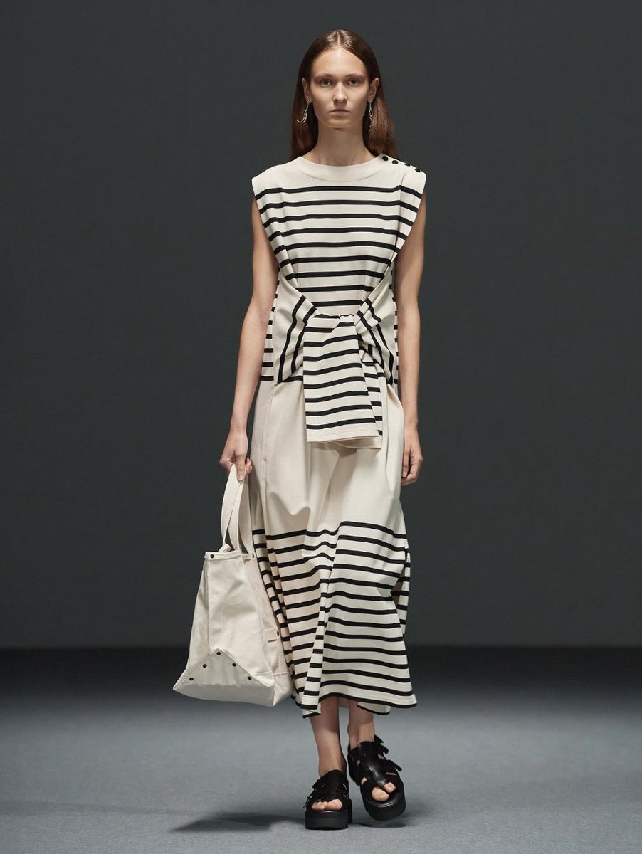 Tsuneya_foyer's tweet image. HYKEのTIE-DETAIL BASQUE DRESS

しっかりとしたコットン生地で身体の
ラインをひろいにくいのも嬉しいポイント

¥49,500
(HYKE)

Foyer onlineからもご購入いただけます

#hyke #onsite #高松セレクトショップ