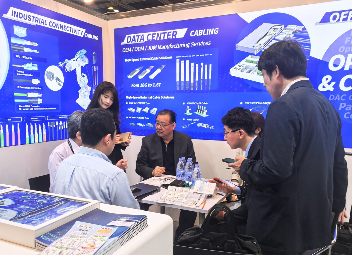 See us at #CantonFair!
#ZhaolongInterconnect presents 1.6T /#800G/#400G* links, #AIcabling &amp; #industrial connectivity.

#Canton: 18.2G55–G58

Let’s connect onsite.#CantonFair2026 #HKElectronicsFair #AIServers #HighSpeedCables #server #Guangzhou #China
