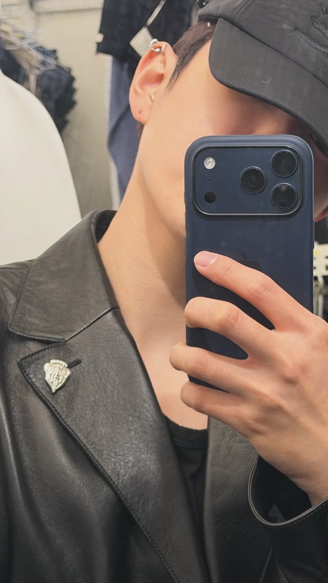Hongjoong. tweet media