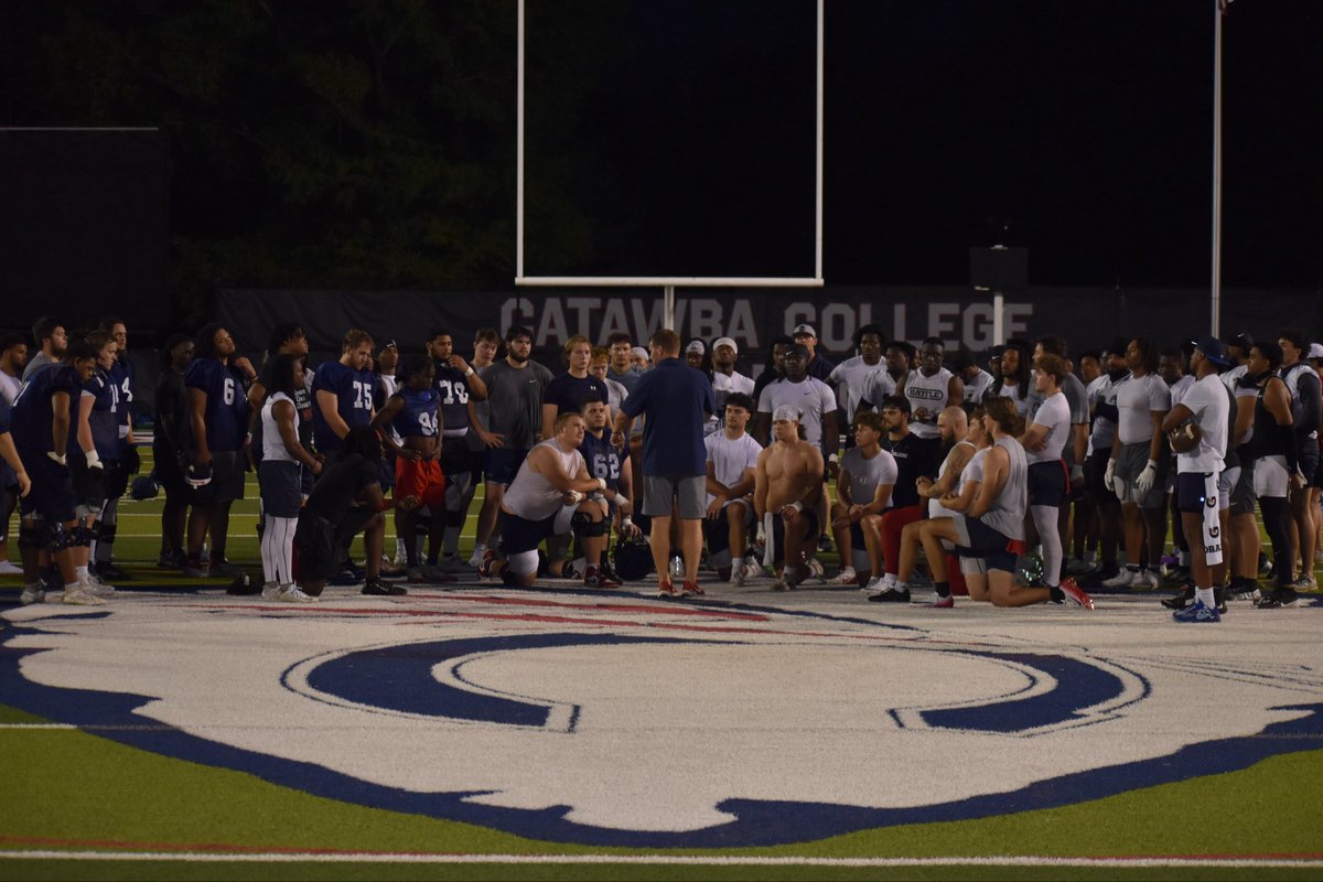 CatawbaFootball's tweet photo. Last one before we go live.
Locked in for our final practice before the Spring Game vs Livingstone. Grateful to have Catawba alum &amp; former NFL player Jumal Rolle back with us—pouring into the next generation.
Let’s finish https://t.co/wwtBgfO8WY