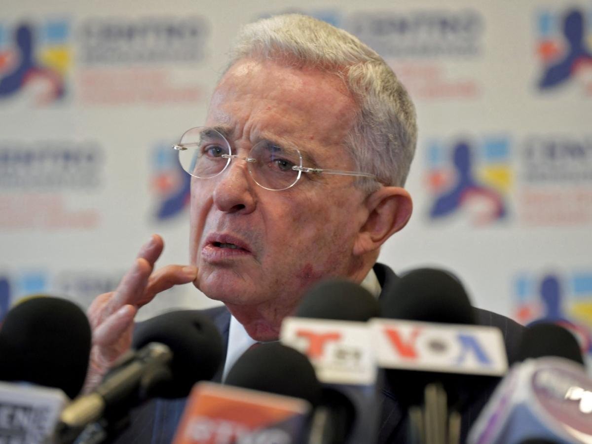 #Satélite3600🎙️ | En exclusiva para RTVC Noticias y Radio Nacional de Colombia, el abogado de víctimas, Miguel Ángel del Río, reveló que la Fiscalía General de la Nación avanza en una investigación de alto alcance que podría conducir a un eventual llamado a indagatoria contra el