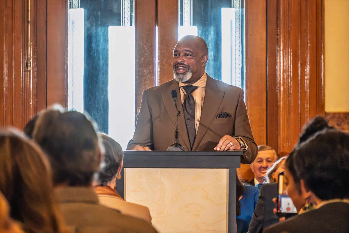 Governor Jared Polis tweet media