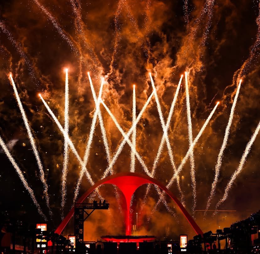 barrracao's tweet image. ✨ ORDEM OFICIAL DOS DESFILES DO RIO DE JANEIRO DE 2027:

• DOMINGO - 07/02
- Maricá
- Beija-Flor
- Tuiuti
- Vila Isabel

• SEGUNDA-FEIRA - 08/02
- Mocidade
- Tijuca
- Salgueiro
- Imperatriz

• TERÇA-FEIRA - 09/02
- Portela
- Viradouro
- Grande Rio
- Mangueira