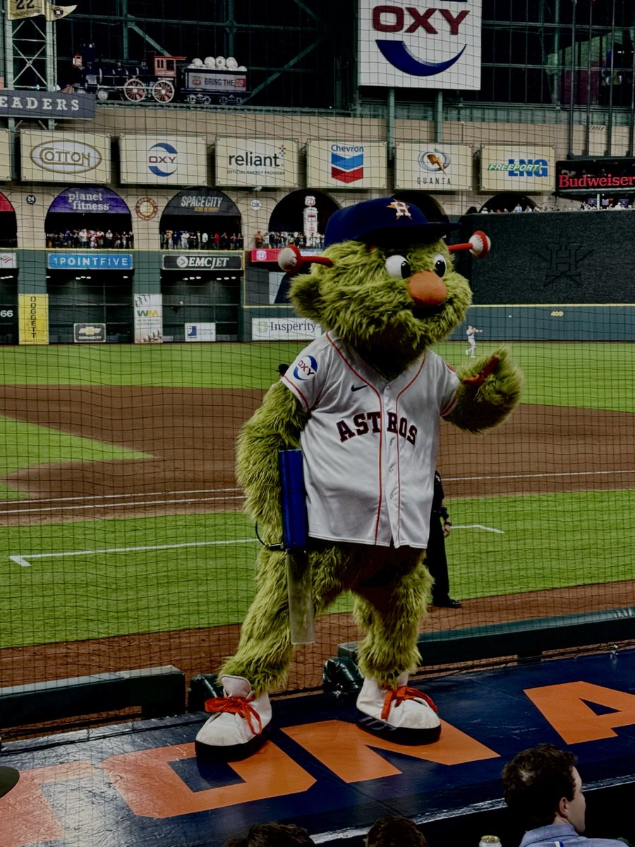 Fake Natalie Maines 🌵 tweet media