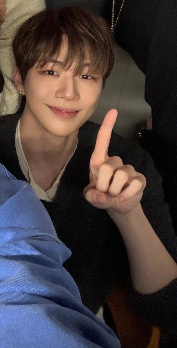 kdoutfit_officialx tweet media