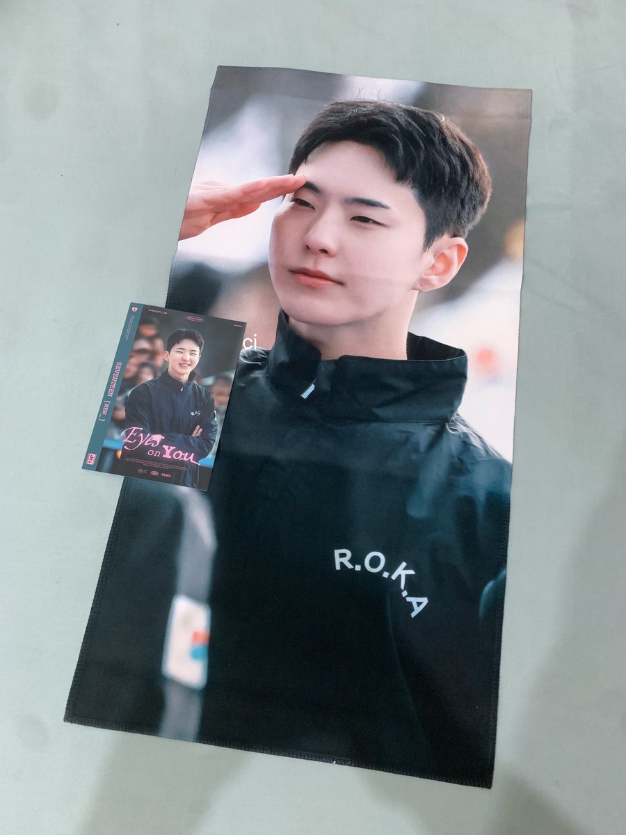 hoshi halodek cheering kit by <a href="/everlastksy_96/">Everlast_96</a> has safely arrived 🥹

terimakasi kakakkk <a href="/soongyu/">9697</a> <a href="/h5m9_/">hails</a> udah bantu bawa pulangg GANTENG BANGETnnagis😭😭😭😭😭
