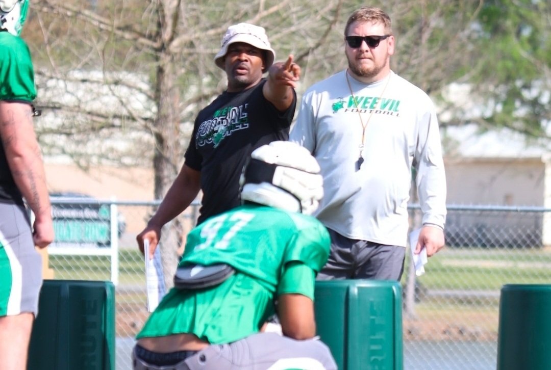 CoachHenry15's tweet image. We've made major progress so far this spring. I'm excited about wrapping it up with our final spring scrimmage tomorrow night!

#WeDAT | #EatEmUp