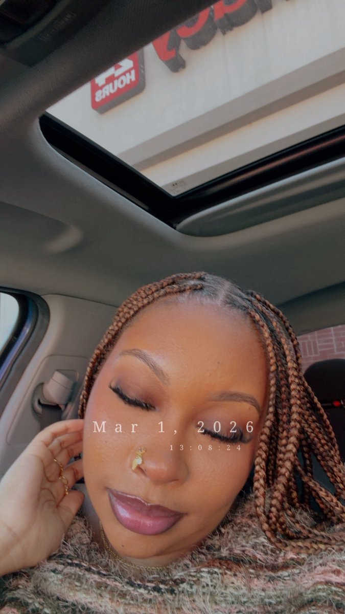 chillnae__'s tweet photo. I just post unique selfies and go. https://t.co/9U1UJGQKoQ