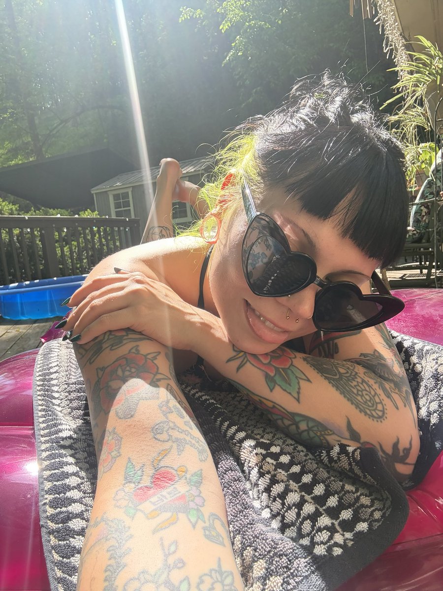 LewdyBabo tweet media