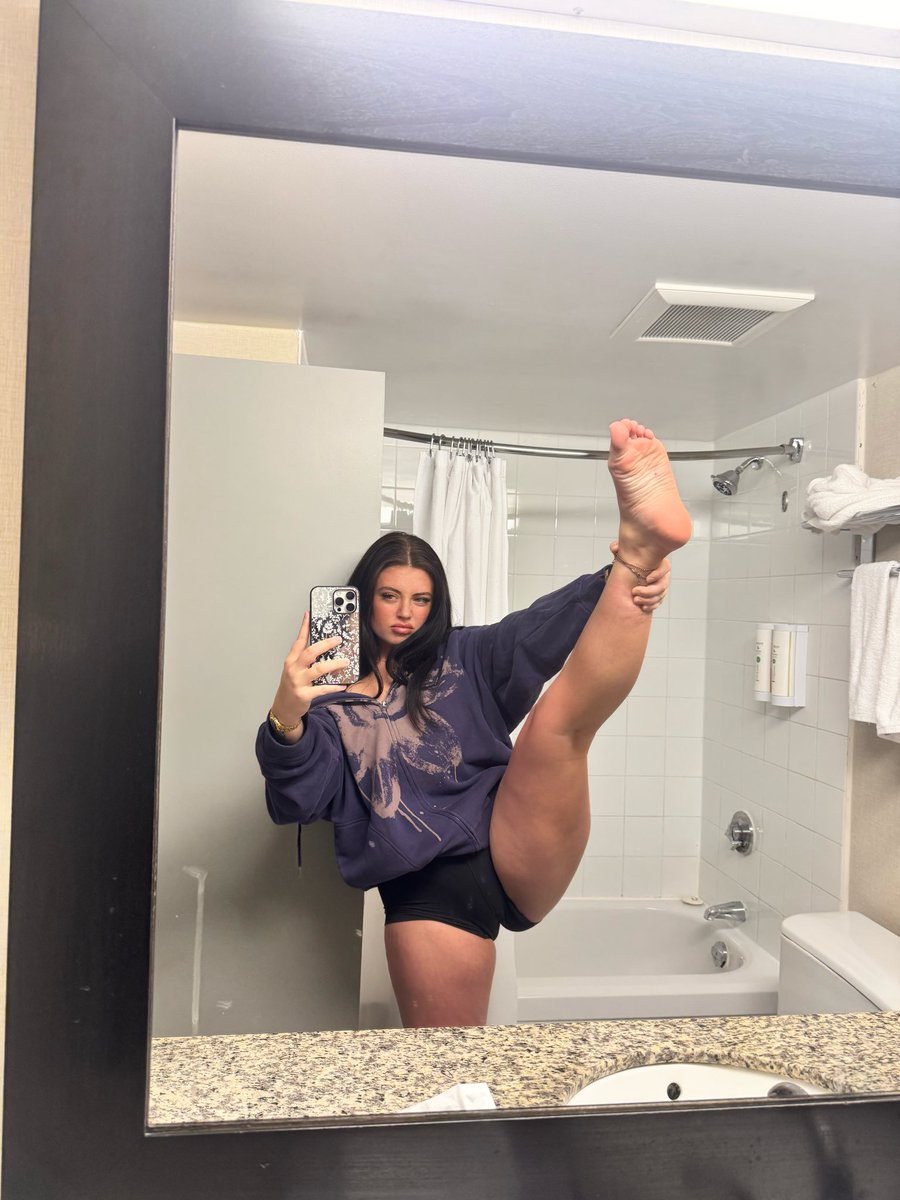 Princess Taylors Backup tweet media