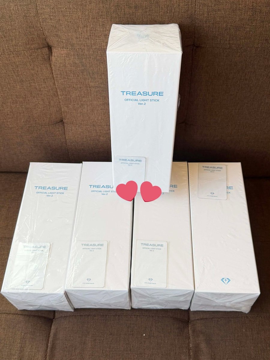metimola's tweet photo. WTS | LFB 

Treasure V2 lightstick SEALED WITH YG POB ✨️

Price: 2,800

ONHAND | MEET UP MOA

No dp, no payment first. Payment upon meet up!!

Marami kaming stocks. Let me know if u want to buy. 

PS. THIS IS OFFICIAL. Pabudol na kayo para may magamit sa sat 😆 https://t.co/CrJbYKpaOM