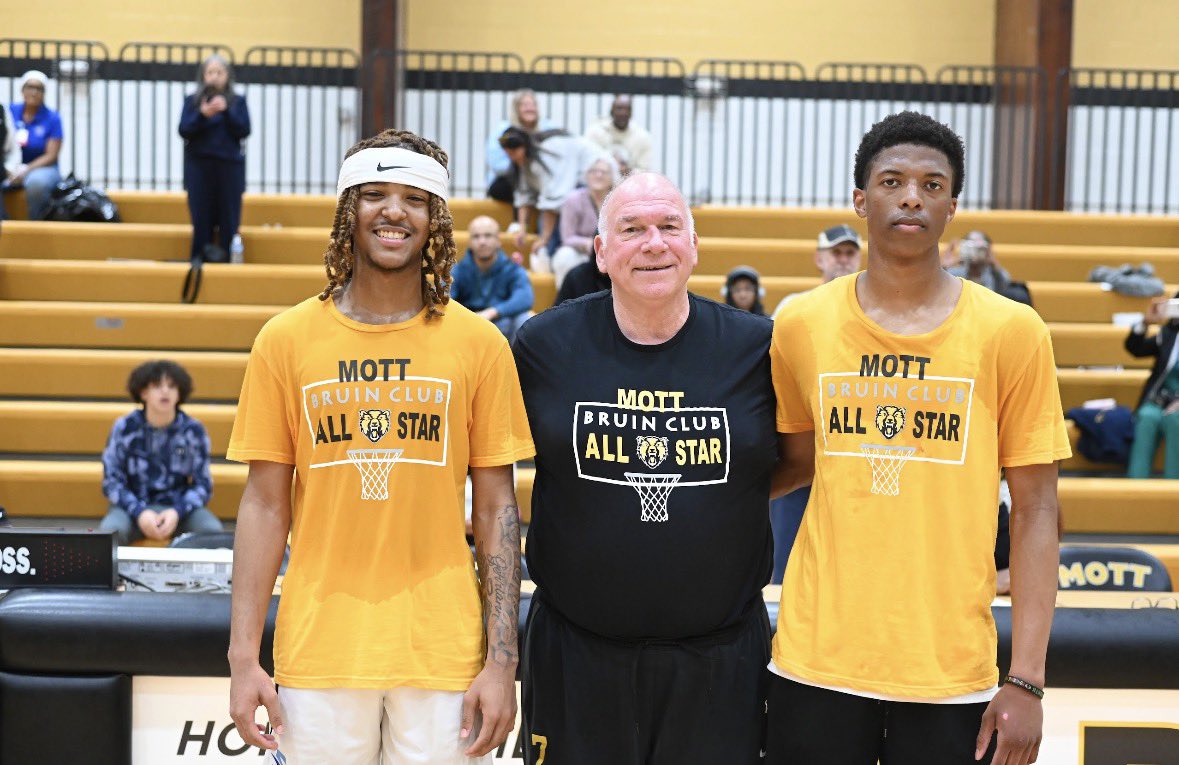 ChadToms101's tweet photo. @MottCCAthletics
@MottBearsBKB 
@MottBBSSchmidt 
@AustinSzumowicz
@ColeMartensTV
@jszczepaniak27
@CesefskeSports https://t.co/YqGqiMwFJu