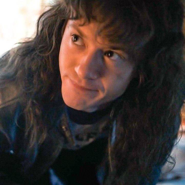 sofi ᥫ᭡ tweet media