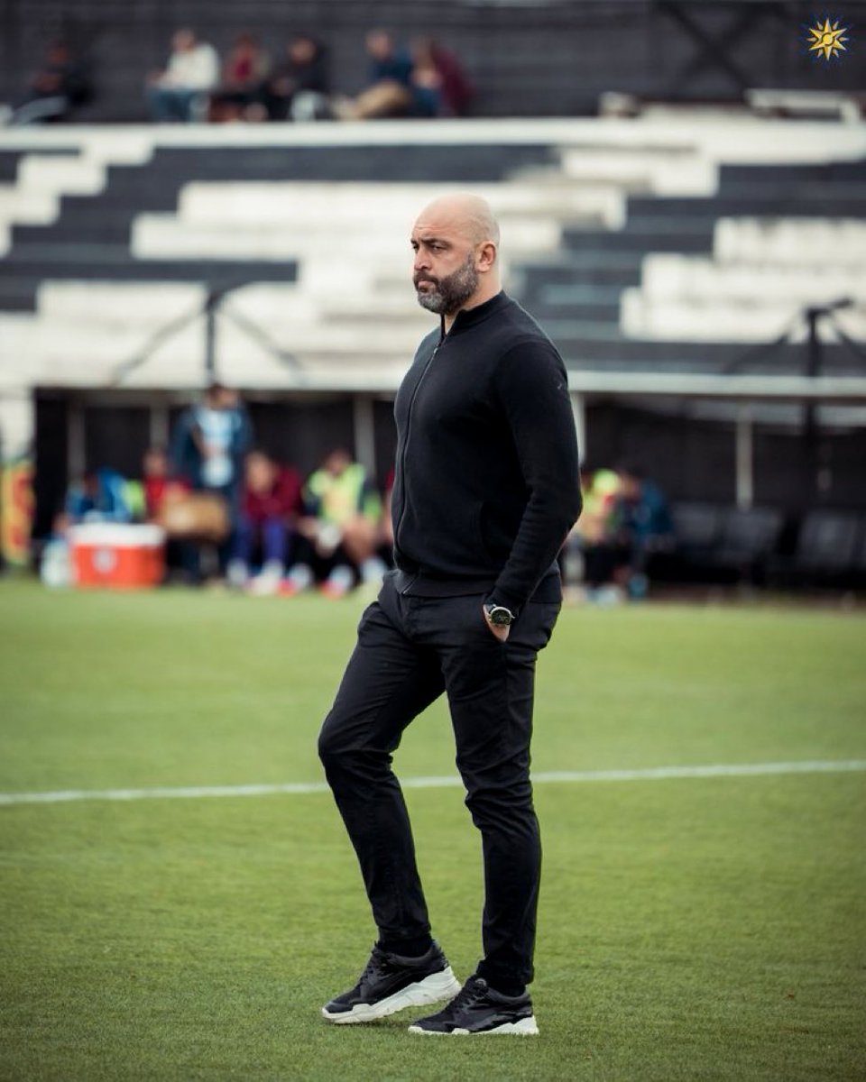 el dicta me esta matando tweet media