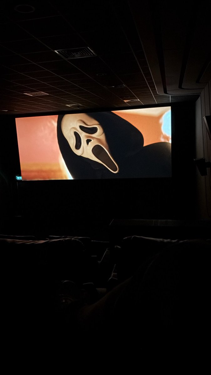 K U Z E Y ‏ tweet media