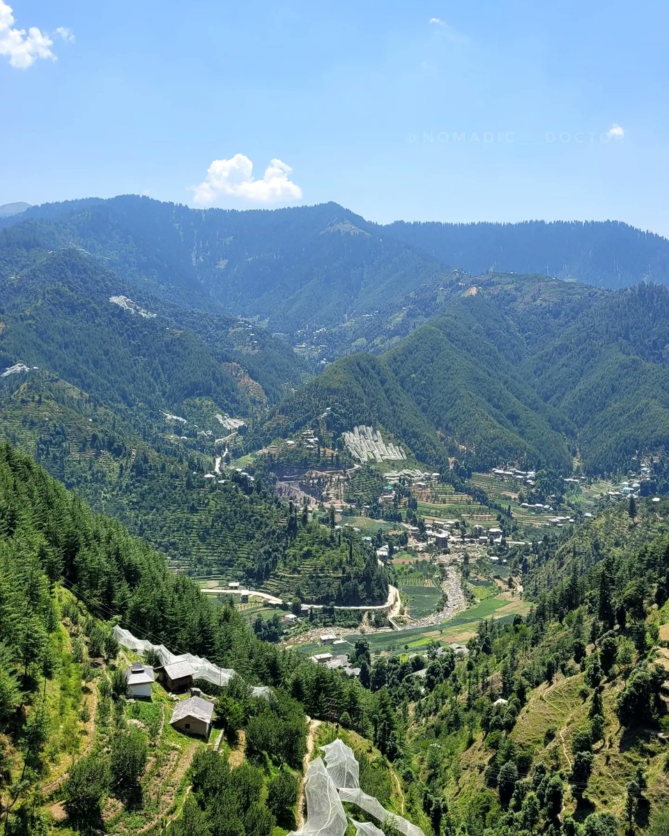 alokntyl's tweet image. Unexplored Himachal... 🌿

Do you want to visit? 👀

Pahadon ki dhoop alag hi level pe hoti hai ☀️

Na AC chahiye, na filter.....

Bas ye view aur thodi si chai, life set ❤️
Tag someone you’d come here with 👇

#HimachalPradesh #HiddenHimachal #MountainLife