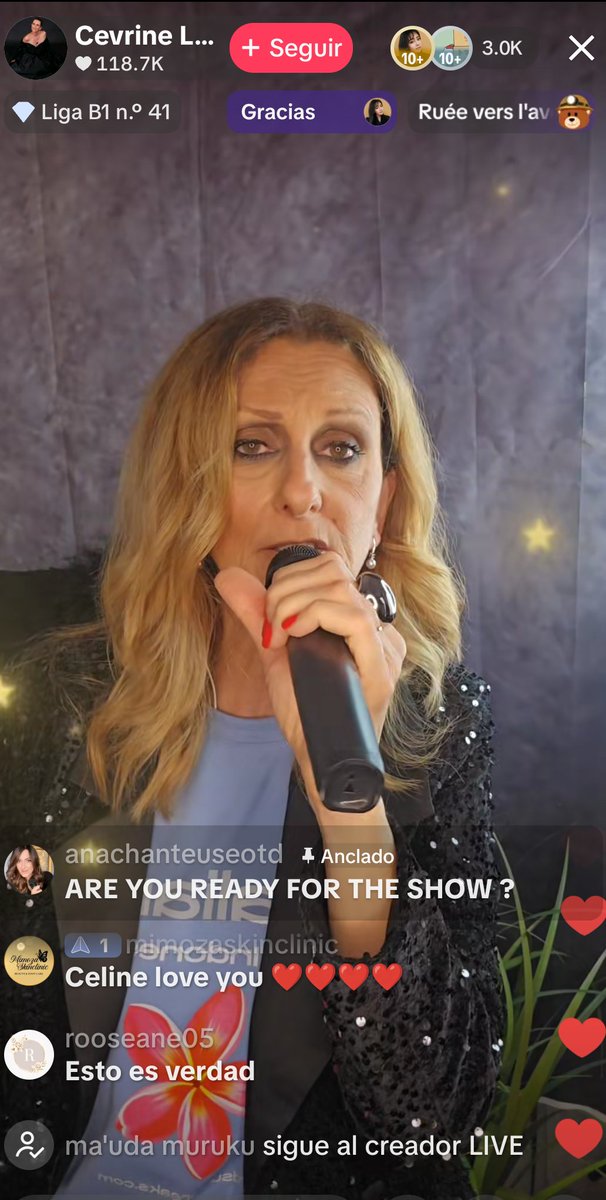 #Celine <a href="/celinedion/">Celine Dion</a> es ella o la estan suplantando?