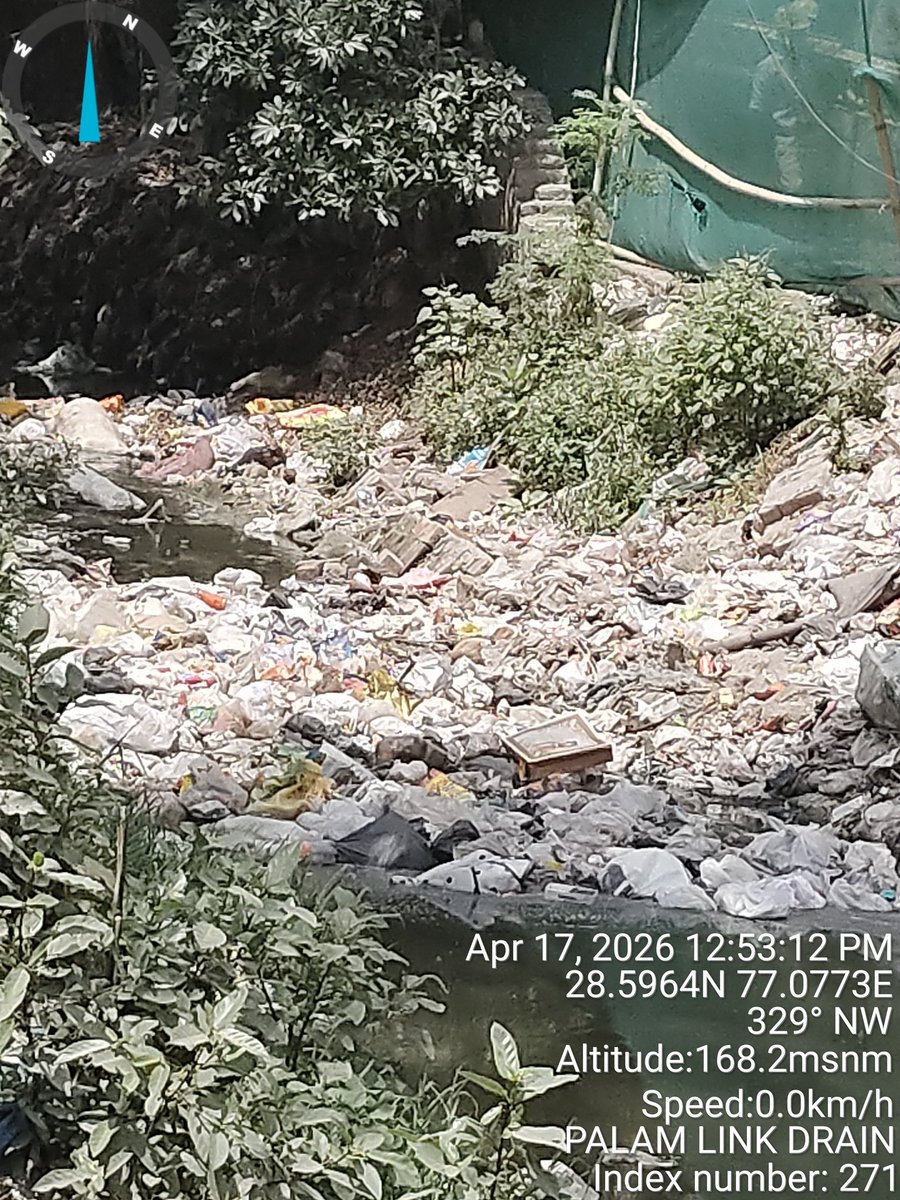 Deepak14427196's tweet image. @CPCB_OFFICIAL @IFC_Dpt @p_sahibsingh 
पालम विधानसभा के जो के जे ई ओर ए ई गलत चीज का प्रसार प्रचार कर रहे हैं पालम लिंग ट्रेन पर काम नहीं हुआ है और पिछले सालों का मालवा भी नहीं उठाया गया है टेंडर होने के बावजूद काम नहीं हुआ है वायु प्रदूषण बीमारियों का खतरा बरकरार है 
#Wake up