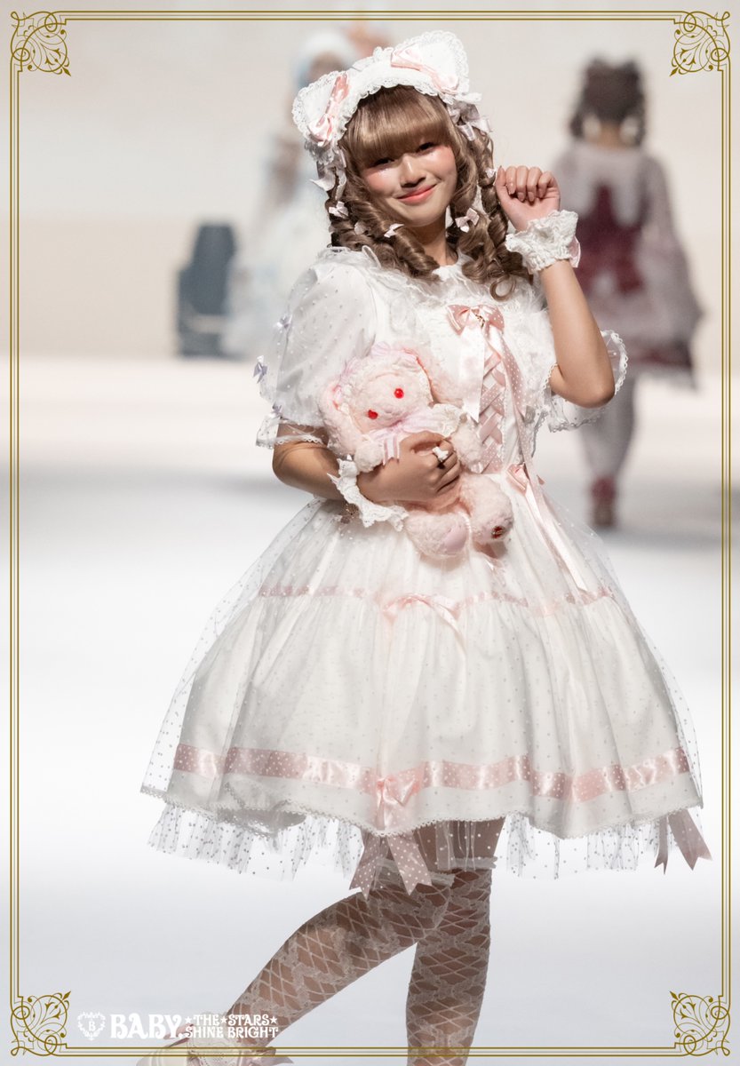 BABY,THE STARS SHINE BRIGHT ALICE and the PIRATES BRAND-NEW