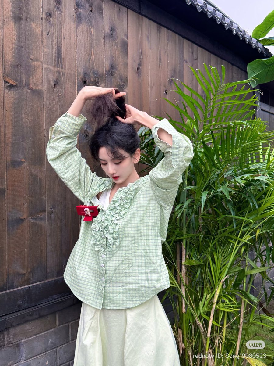 zuer_globalfans's tweet photo. [26.04.17] SONG ZUER XHS UPDATE

𓍯⁺◦📘👜ᯓ🫑🖐🏻* !

#SongZuer #宋祖儿
#LareinaSong https://t.co/y5K1547r4a