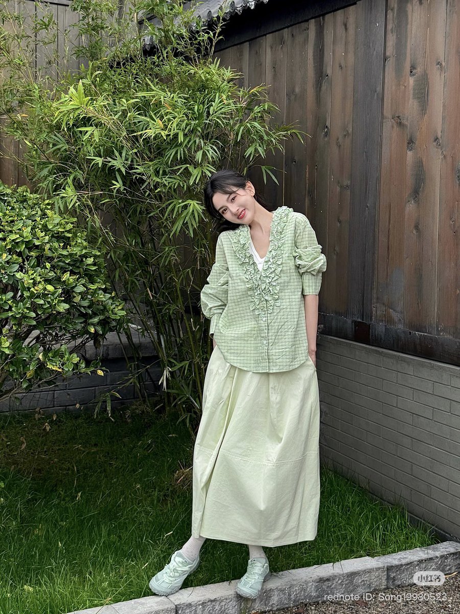 zuer_globalfans's tweet photo. [26.04.17] SONG ZUER XHS UPDATE

𓍯⁺◦📘👜ᯓ🫑🖐🏻* !

#SongZuer #宋祖儿
#LareinaSong https://t.co/y5K1547r4a
