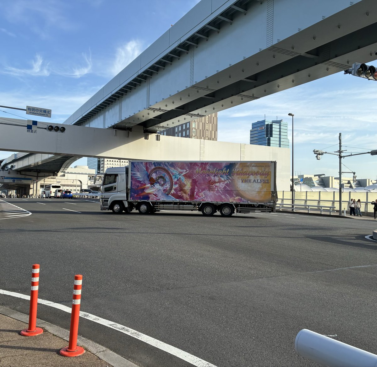 しなやか tweet media