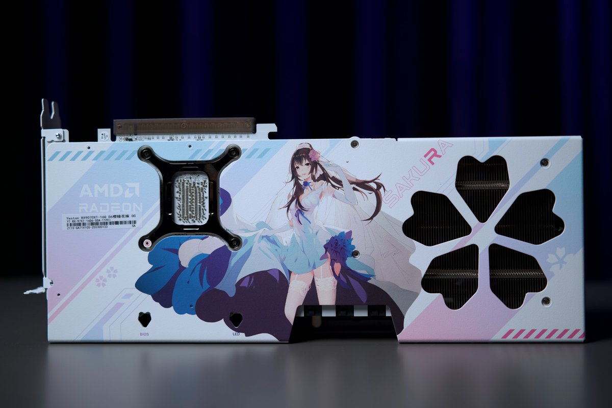 YestonOfficial's tweet image. Don't miss the new game with Yeston RX 9070XT 16G Sakura Graphics Cards.
🌸Upgraded large heatsink and fan
🌸New metal CG art backplate
🌸Dual-mode lighting
🌸Scented module
🌸Dual BIOS design
.
#yeston #graphicscard #gpu #hardware #pcgaming #pcbuild #sakura #sakuragpu