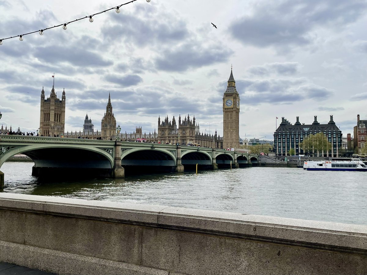 MinGreenwich's tweet photo. 15 Apr 2024 - Our trip was coming to an end, missing every corner of here. When we walked farther along the river Thames, I rushed to snap few more pictures as mum urged to head back hotel for a sleep. Uncle Kan would go with us to the airport, god bless us! https://t.co/i8itubeqBb