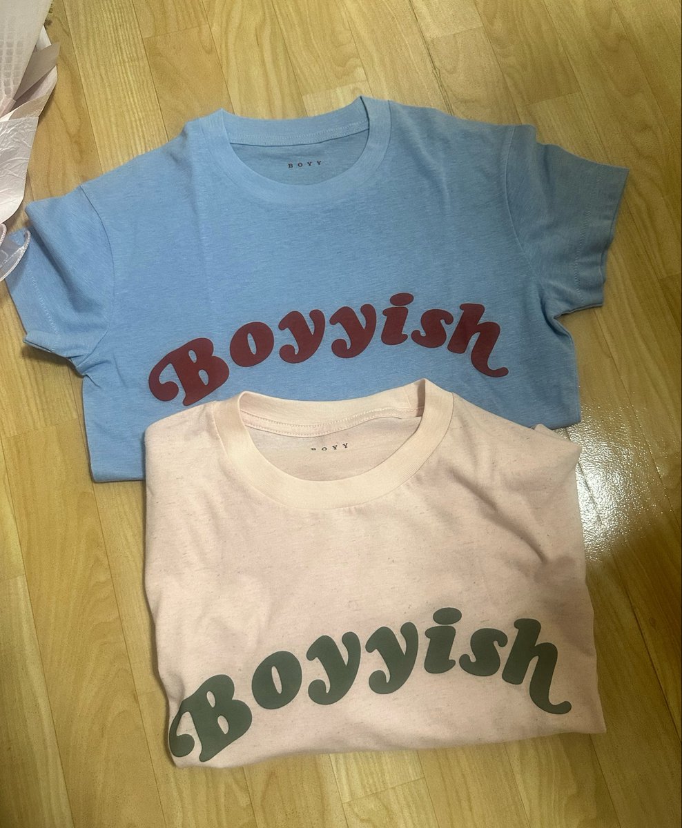 Toffypuppy's tweet photo. T shirt oversized boyylish เห็นคุณจูใส่ไปหาจัมโม่ ไปตามมาเมื่อวาน sa น่ารักมากบอกว่าตอนนี้ เหลือแค่ชมพูเขียวกับขาวน้ำเงิน แล้วค่ะ เราเอาชมพูเขียวตัวสุดท้ายมา มีแบบ Baby Tee ด้วย เอามาด้วยละกัน
#JUNIORpanaCHOOSE #junniorrs #BOYY https://t.co/QMZr7BzxTf