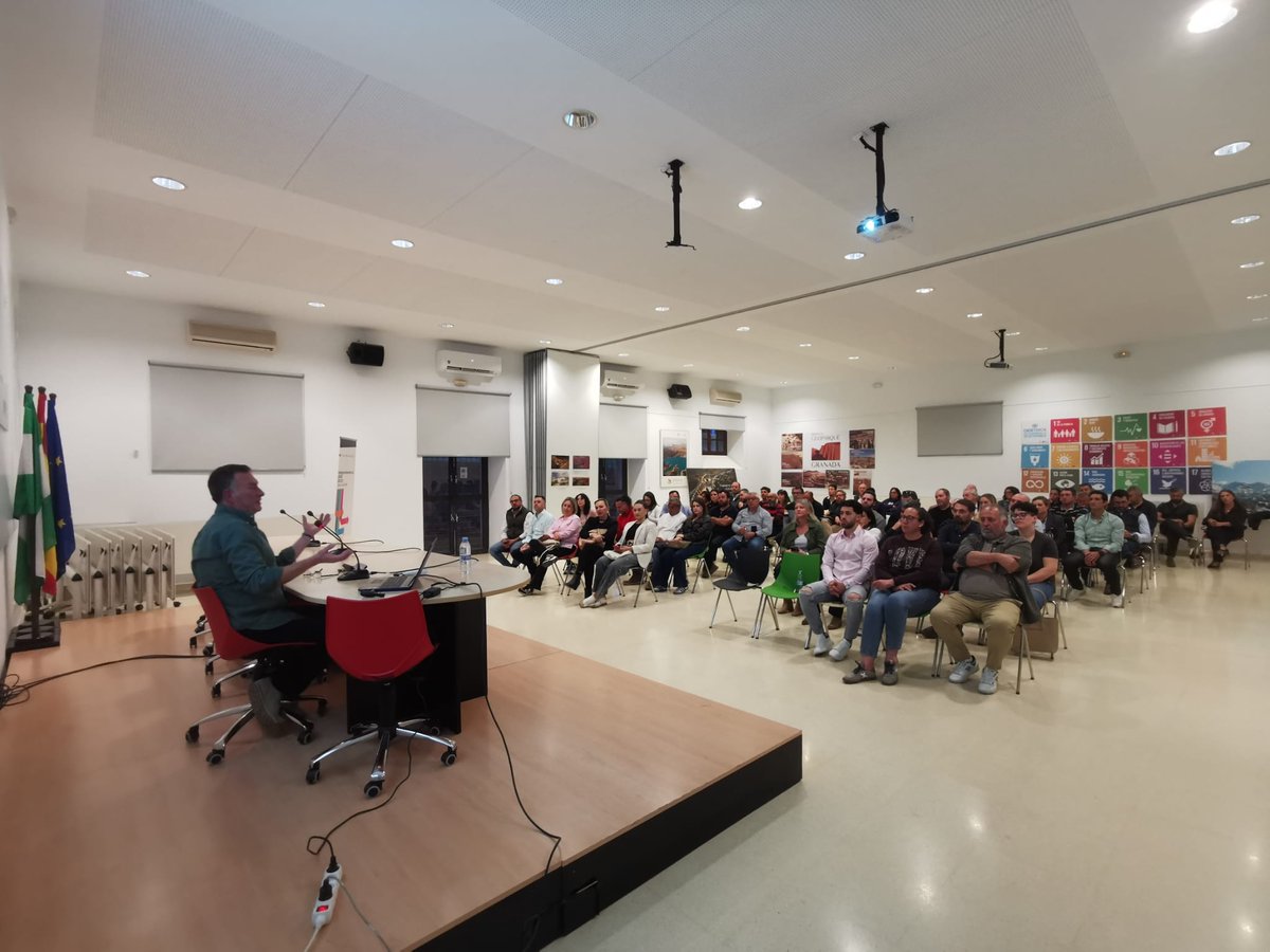 GDR_GUADIX's tweet image. Finalizamos la semana felices, de verdad. Muchísimas gracias a todas las personas que acudieron ayer a la reunión informativa sobre la línea de ayuda #LEADER, nº2, destinada a personas emprendedoras y empresas.

Pronto podrás presentar tu proyecto.
+info: comarcadeguadix.com