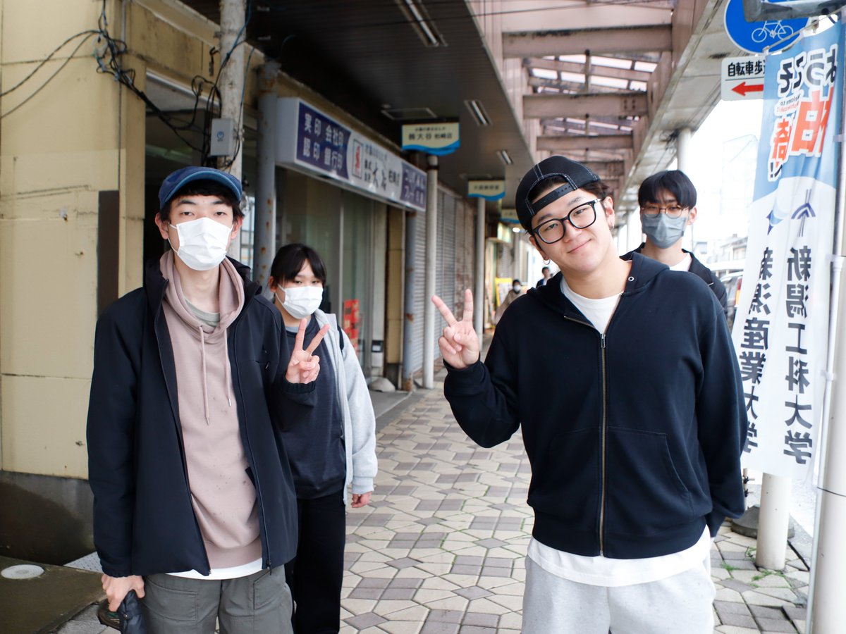 【ようこそ柏崎へ！市内二大学の新入生を歓迎】

4月15日（水）、新潟産業大学・新潟工科大学の新入生歓迎会が開催されました！🌸

太鼓や軽音楽部のライブで盛り上がったほか、初の試みとして「柏崎駅前オリエンテーリング」を実施！