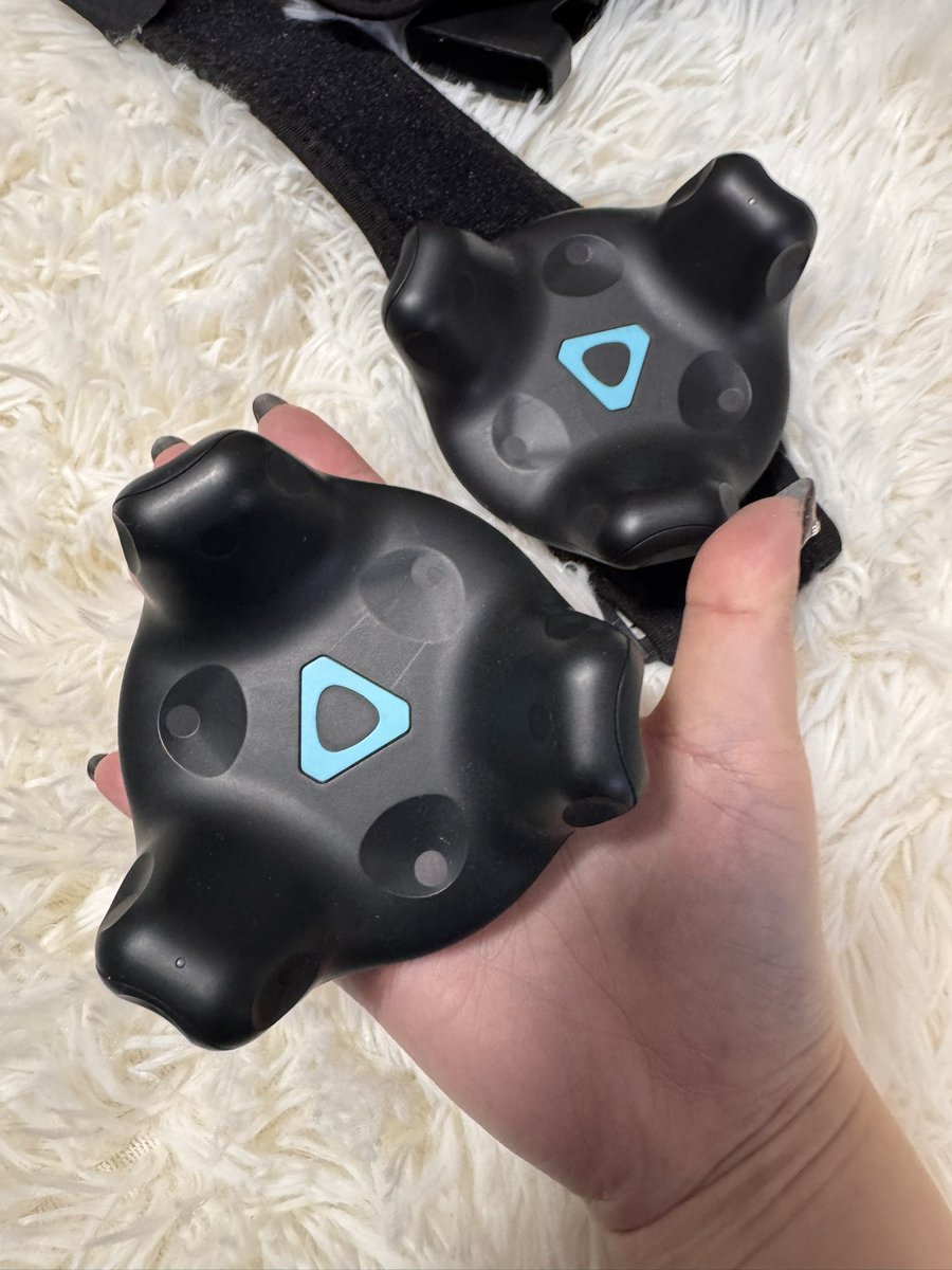 華月エアリ tweet media