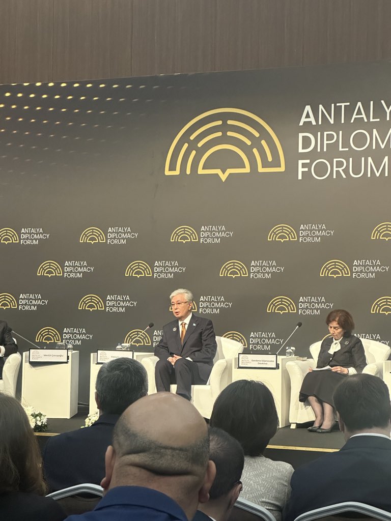 aygunattar1's tweet image. #ADF
Kardeş Kazakistan ‘ın Cumhurbaşkanı 
sayın Kasım Cömert #Tokayev'i dinliyoruz .
@TokayevKZ