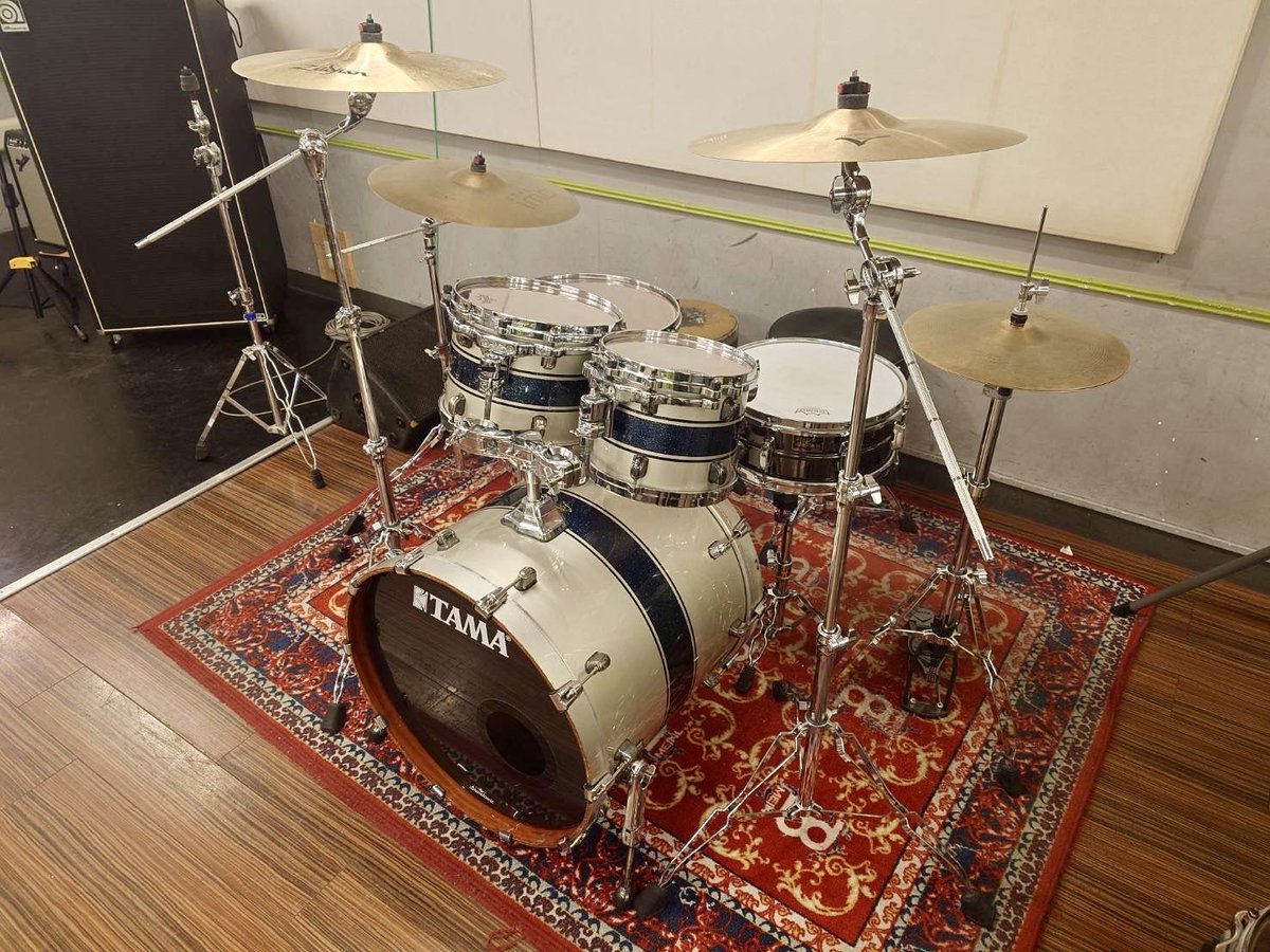 studio_iMO's tweet photo. 1stに新しいドラムセット
TAMA starclassic bubinga導入しました！
ブビンガ材に加え通常よりもバスドラが深胴のタイプなので通常のセットより低音が豊かです。是非お試し下さい！ https://t.co/9s28BbhLCb
