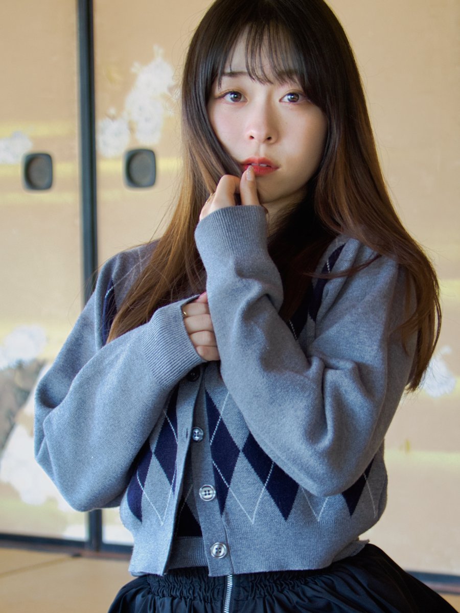 S10Okazaki's tweet image. #月猫スタジオ企画 #AR!NA(@ari_pistachio)さん 大森武蔵野苑 Vol. 42
大人気モデルのAR!NAさんを古民家スタジオで通算3回目の撮影してきました🤗アーガイル柄の清楚なニットコーデがとてもお似合いでした💝端正で完璧なビジュのAR!ちゃんに見つめられバイタルヤバし💓#OM1 #LuminarNEO #ポトレモデル