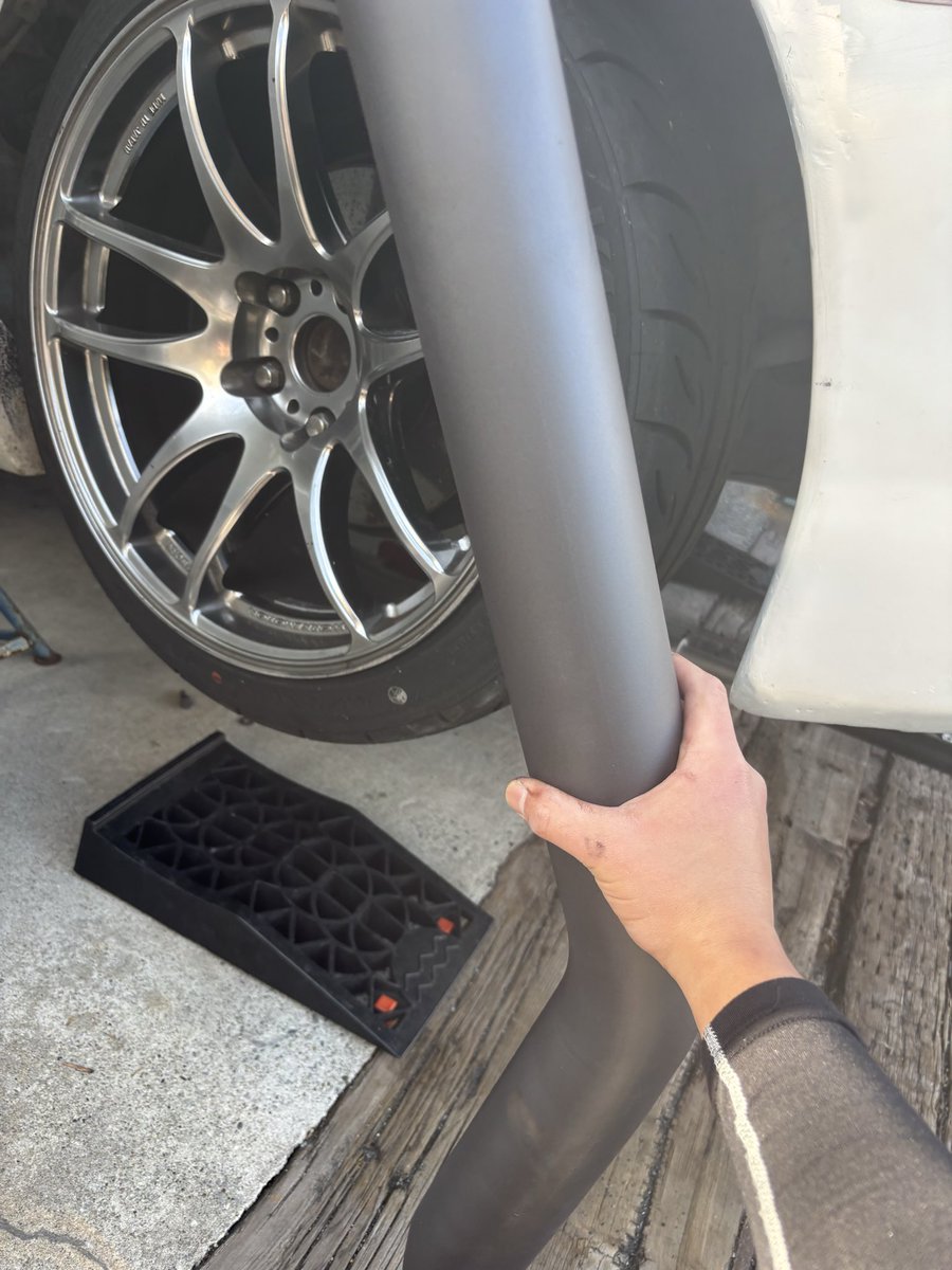 フロントパイプ変えたらなかなかいい音になったわ