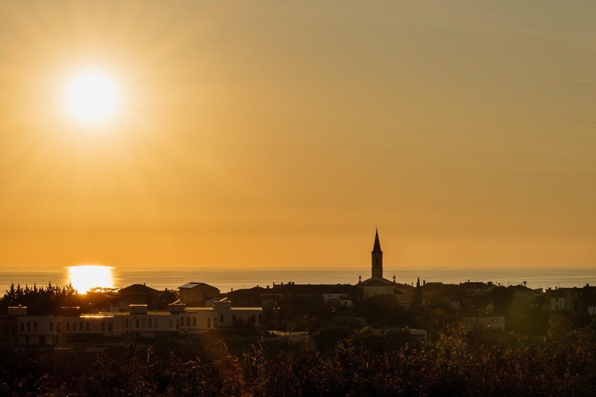 ColoursofIstria tweet picture