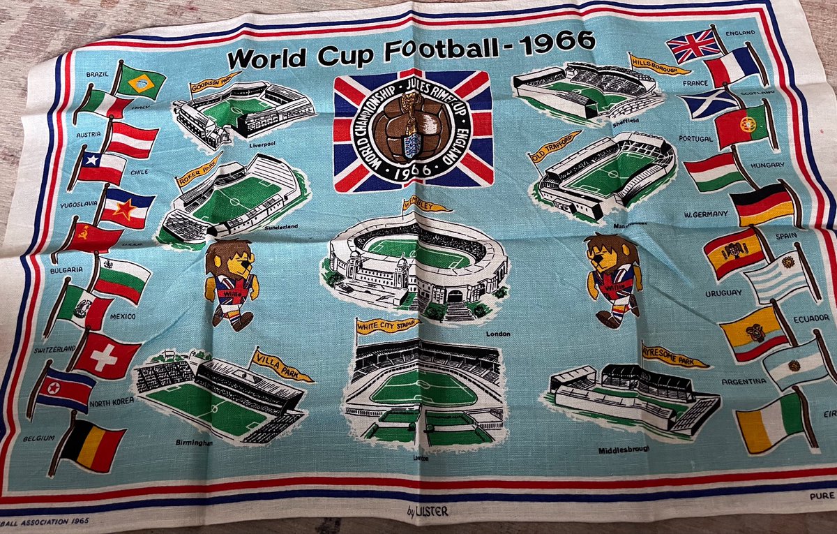 collectfootball's tweet image. Superb 1966 football World Cup tea towel featuring all of the grounds team flags and of course our old mate World Cup Willie. Always looking to add to the collection but also love to see what followers have in their collection too… #worldcup #england