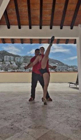 iandalon's tweet image. Ensayo de #baile para el Pata Salada Fest 2026 con vestuario.
#Dance Rehearsal for the Pata Salada Fest 2026 with costumes. 
Répétition de #danse pour le Pata Salada Fest 2026 avec des costumes.
#PuertoVallarta.
facebook.com/share/p/1Aexuk…