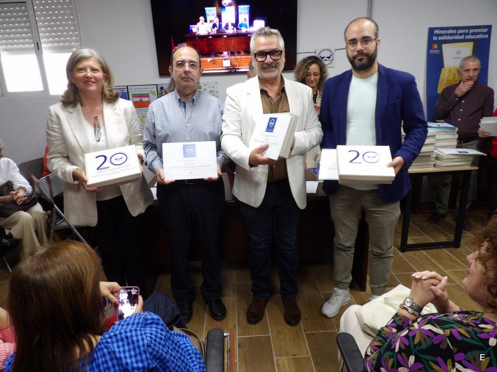 Facultad de Ciencias - UCO tweet media