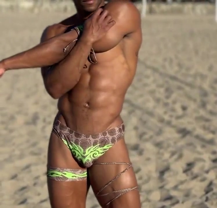 morpothosx's tweet photo. Reese Mara!
Frames extracted/edited from video at @Scusemydick
#fitness #muscles #abs #gayman https://t.co/LeDsCOhmRU