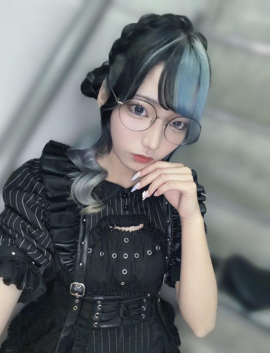 トーリ👓💙 tweet media