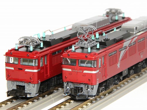 EF81-133号機〔田〕《北斗星色（後期）》の Before and After です

種車とした3066-Cと並べてみました…