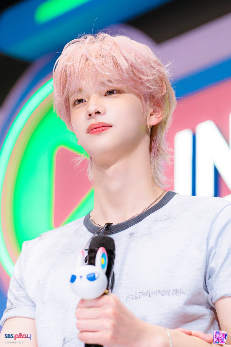 SBS 인기가요 (SBS Inkigayo) tweet media